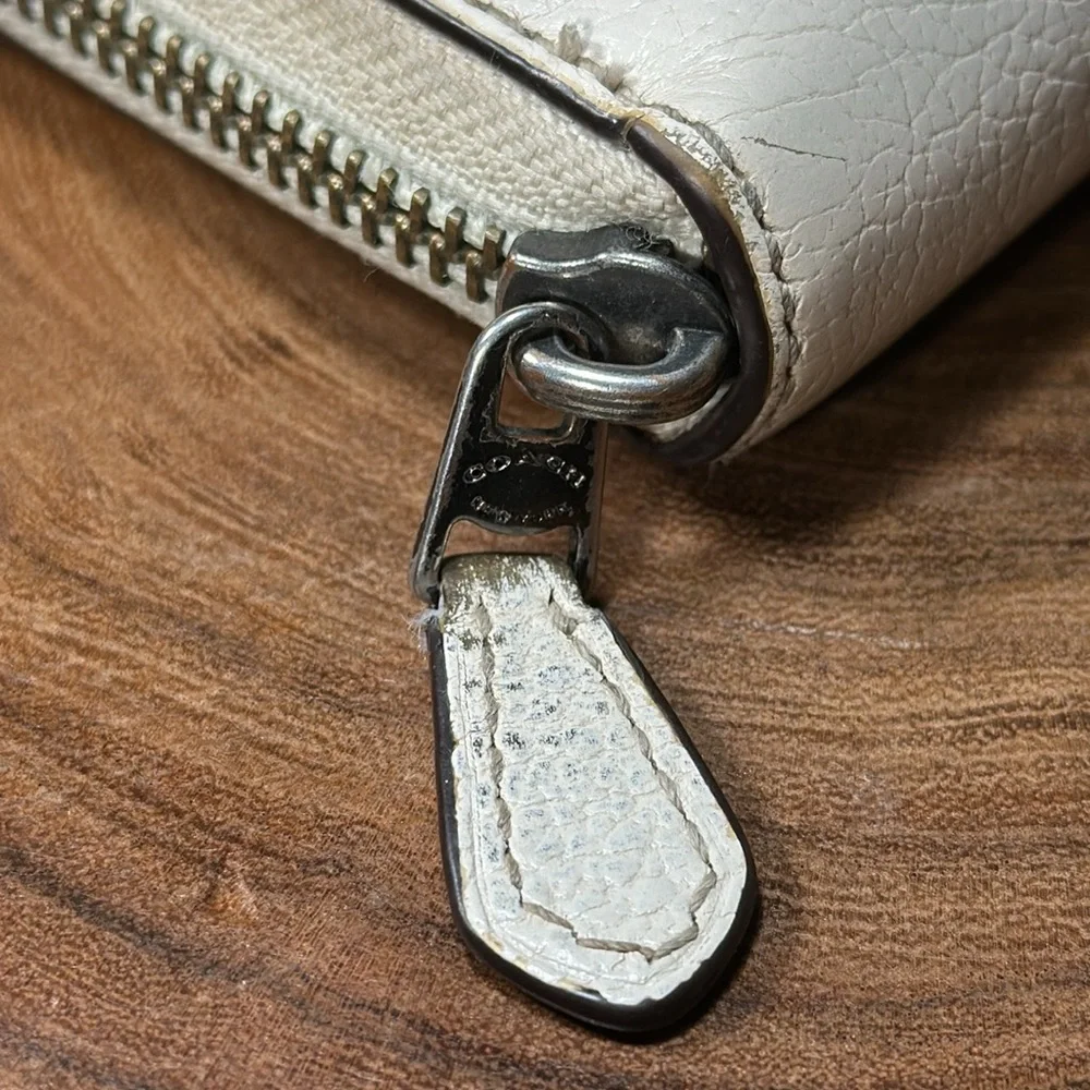 COACH Mickie Accordion Wallet in Grain Leather - Picture 8 of 16